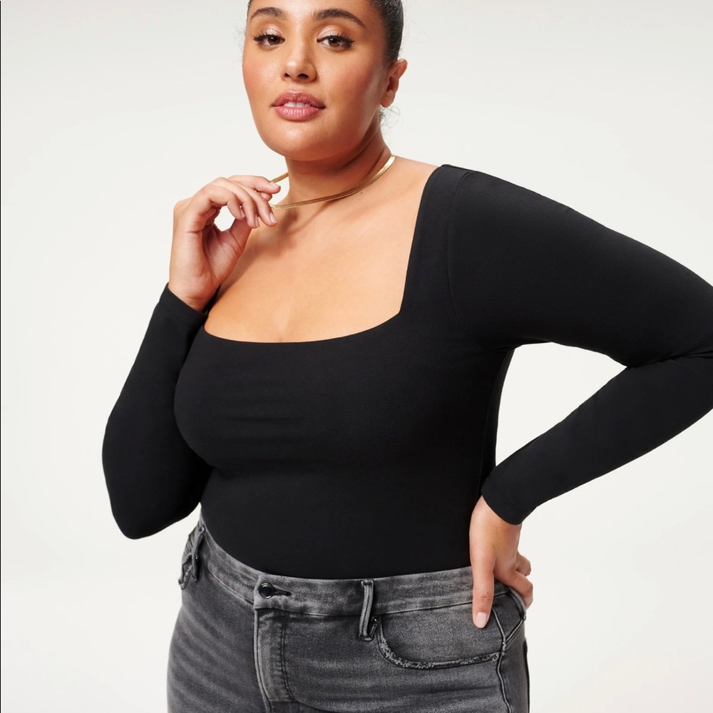 Good American essential square neck top (putty color)